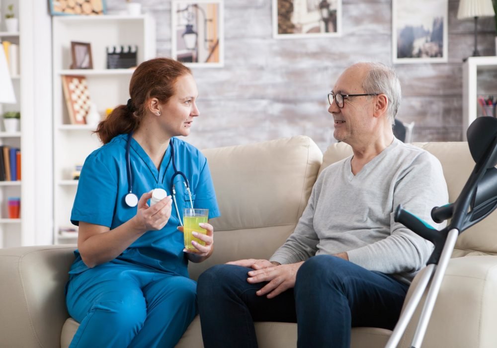 senior-man-in-nursing-home-smiling-to-the-nurse.jpg senior-man-in-nursing-home-smiling-to-the-nurse.jpg